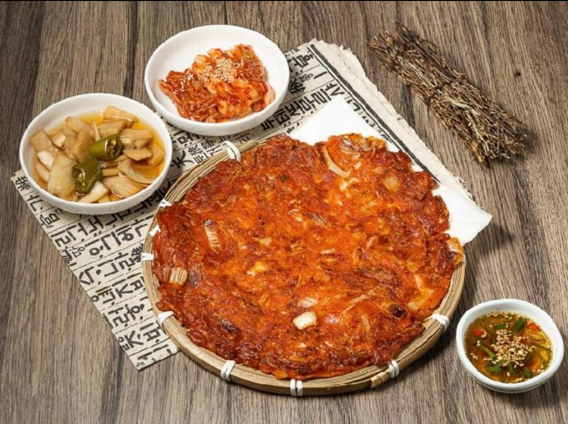 김치전 한판 + 부추전 한판